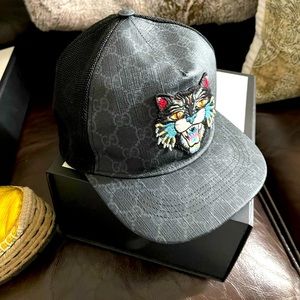 Gucci Men's Black Gg Supreme Angry Cat Baseball Cap
